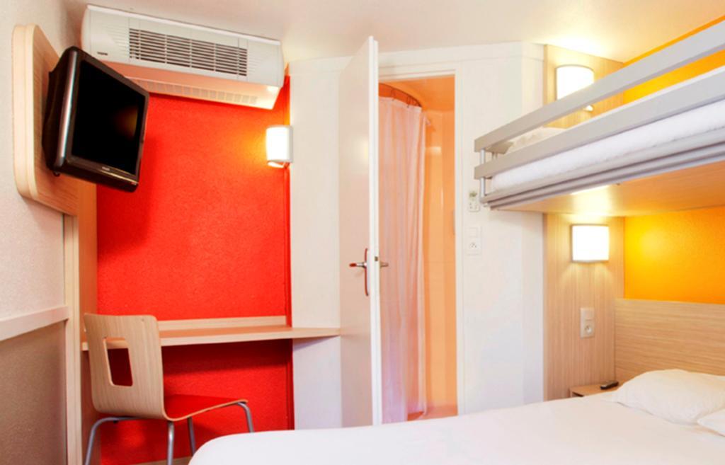 Premiere Classe Valenciennes Ouest Petite Foret Dış mekan fotoğraf