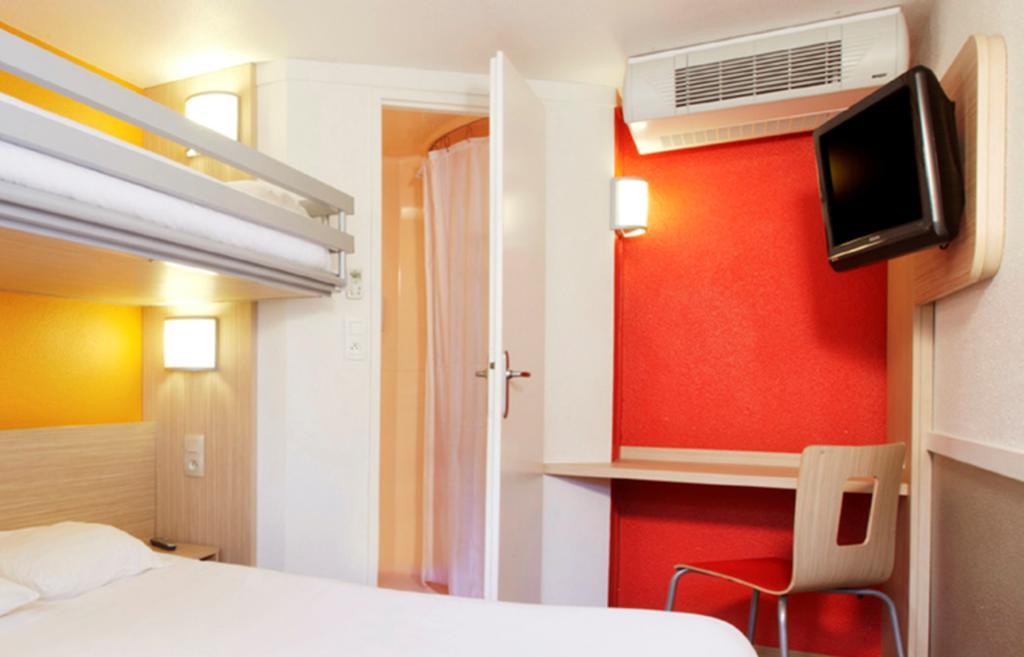 Premiere Classe Valenciennes Ouest Petite Foret Dış mekan fotoğraf