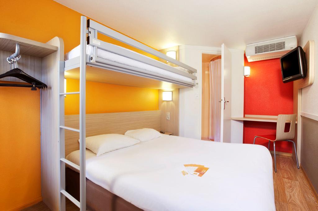 Premiere Classe Valenciennes Ouest Petite Foret Dış mekan fotoğraf