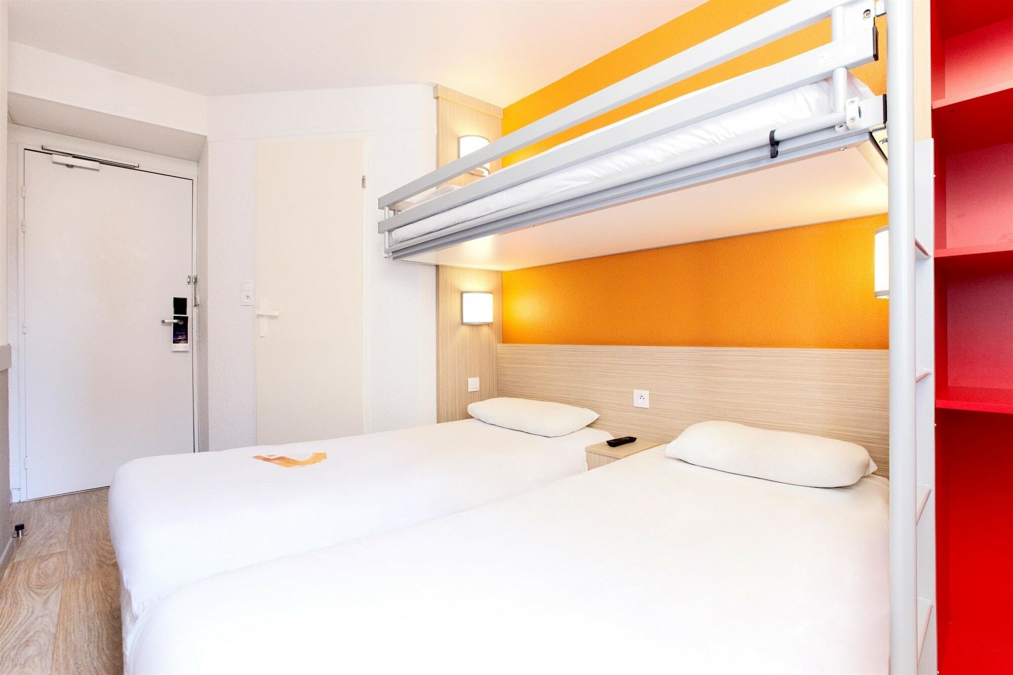 Premiere Classe Valenciennes Ouest Petite Foret Dış mekan fotoğraf