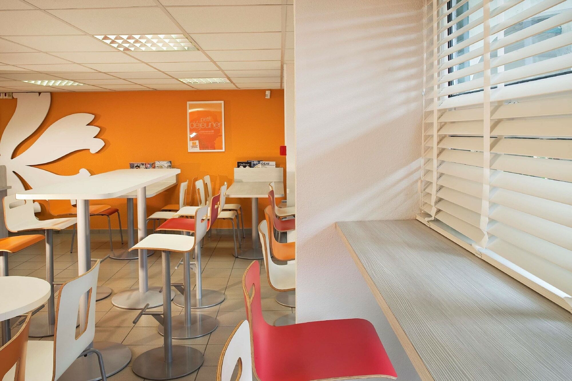 Premiere Classe Valenciennes Ouest Petite Foret Dış mekan fotoğraf